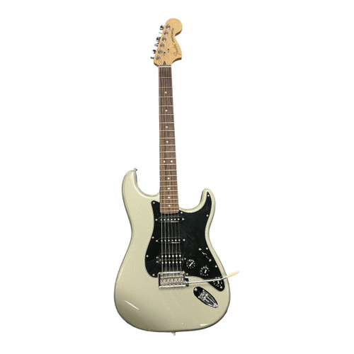 Vist Large View of Product Image Which is Used Fender DELUX STRAT S Type Electric Guitar Green 6-String