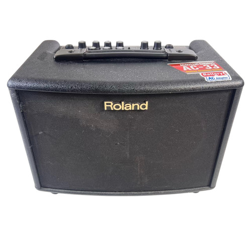Vist Large View of Product Image Which is Used Roland AC-33 Acoustic Chorus Battery-Powered Acoustic Guitar Amplifier
