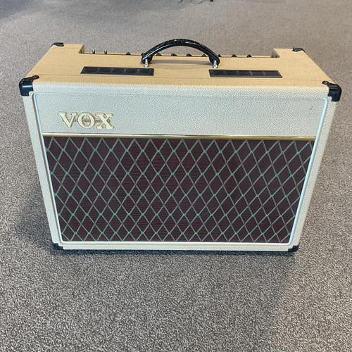 Vist Large View of Product Image Which is Used VOX AC15C1 Tube Combo Amplifier