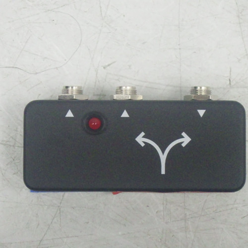 Vist Large View of Product Image Which is Used JHS Pedals buffered Splitter Buffer Pedal