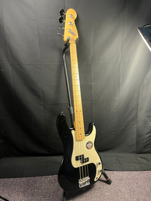 Vist Large View of Product Image Which is Used Fender AMERICAN STANDARD P-BASS 2013 P Type Bass Guitar Black 4-String