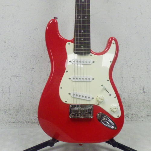 Vist Large View of Product Image Which is Used Squier mini Stratocaster S Type Electric Guitar Red 6-String