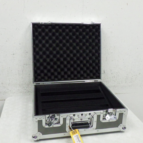 Vist Large View of Product Image Which is Used Pedaltrain Novo 18 with Case Pedal Board