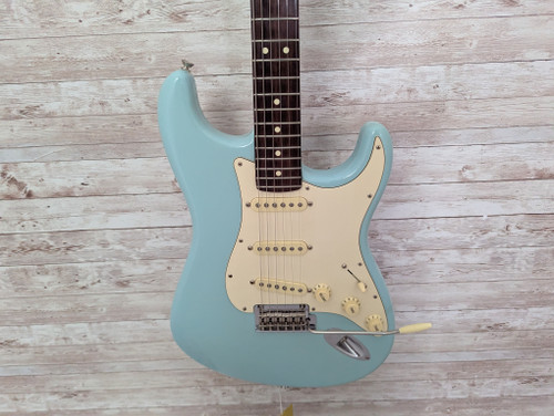 Vist Large View of Product Image Which is Used Fender 2017 LTD ED AM PRO STRAT Electric Guitar