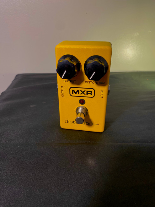 Vist Large View of Product Image Which is Used MXR DISTORTION PLUS BLOCK LOGO Distortion Pedal