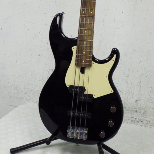 Vist Large View of Product Image Which is Used Yamaha BB 434 Bass Guitar Black 4-String