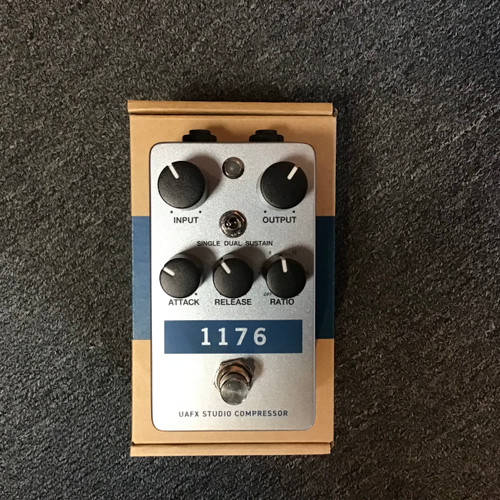 Vist Large View of Product Image Which is Used UNIVERSAL AUDIO 1176 Compressor Pedal