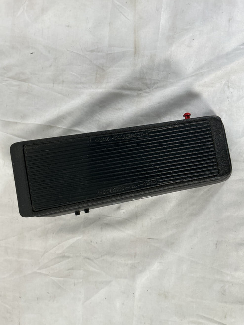 Vist Large View of Product Image Which is Used Dunlop 95Q CRY BABY WAH Wah Pedal