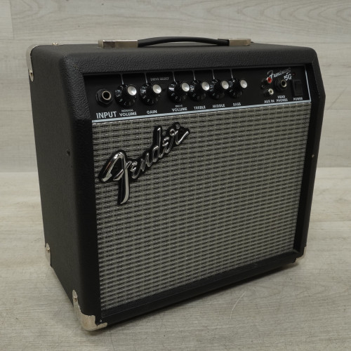 Vist Large View of Product Image Which is Used Fender Frontman 15g 1 X 8 Solid State Amplifier