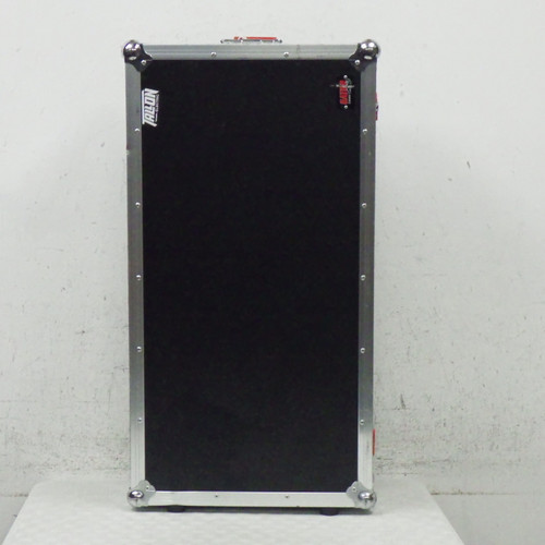 Vist Large View of Product Image Which is Used Gator G   Pedal Board