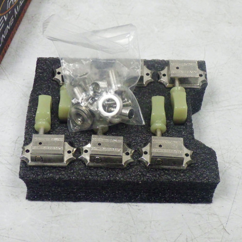 Vist Large View of Product Image Which is Used Kluson GIBSON DLX TUNING MACHINES Guitar Hardware
