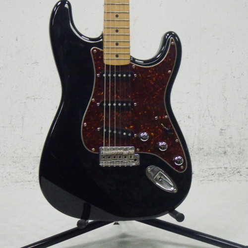 Vist Large View of Product Image Which is Used Fender stratocaster Made in Mexico S Type Electric Guitar Black 6-String