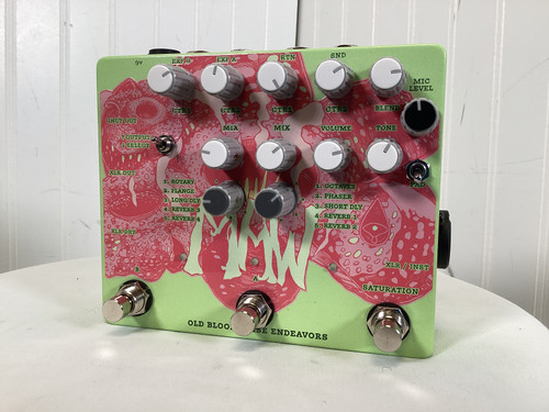 Vist Large View of Product Image Which is Used Old Blood Noise ENDEAVORS MAW Guitar Effects Pedal