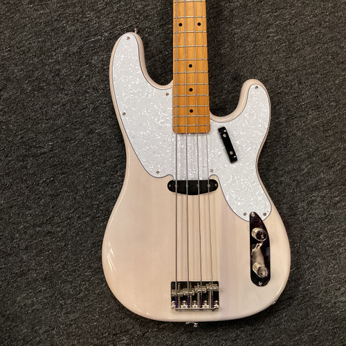 Vist Large View of Product Image Which is Used Squier CLASSIC VIBE 51 P BASS P Type Bass Guitar Pink 4-String