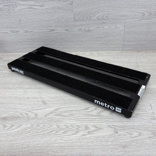 Vist Large View of Product Image Which is Used Pedaltrain METRO 20 Pedal Board