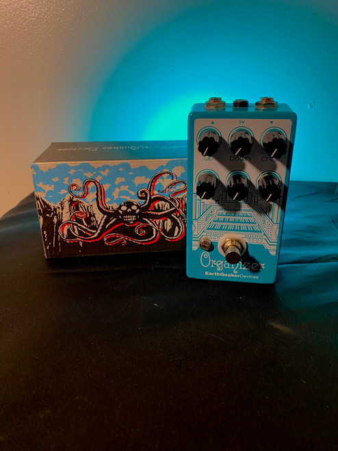 Vist Large View of Product Image Which is Used Earthquaker Devices ORGANIZER Synthesizer Pedal