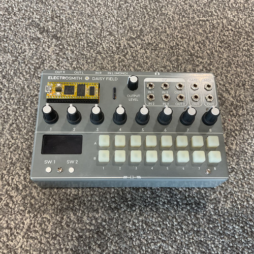 Vist Large View of Product Image Which is Used ELECTROSMITH DAISY FIELD DIGITAL SYNTHESIZER