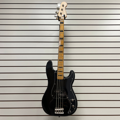 Vist Large View of Product Image Which is Used Squier CLASSIC VIBE 70S P BASS B-STOCK P Type Bass Guitar Black 4-String