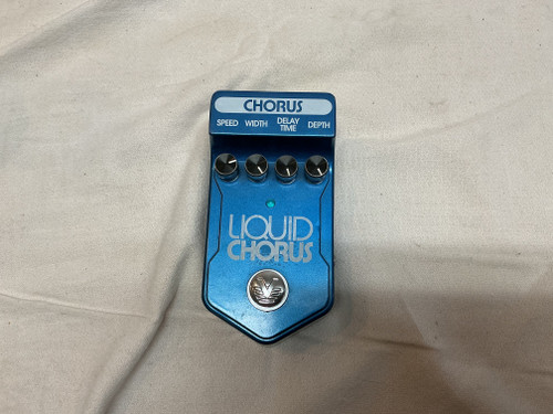 Vist Large View of Product Image Which is Used Visual Sound LIQUID CHORUS PEDAL Chorus Pedal