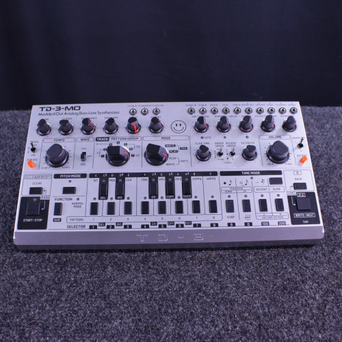 Vist Large View of Product Image Which is Used Behringer TD-3-MO-SR ANALOG BASS LINE SYNTH Compact Synthesizer Compact