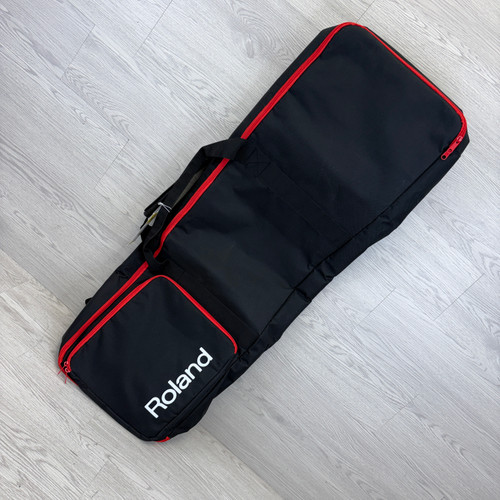 Vist Large View of Product Image Which is Used Roland 61-KEY GIG BAG Medium Keyboard Bag