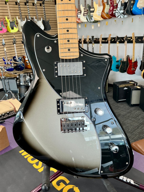 Vist Large View of Product Image Which is Used Fender PLAYER PLUS METEORA Offset Double Cutaway Electric Guitar Silver Burst 6-String