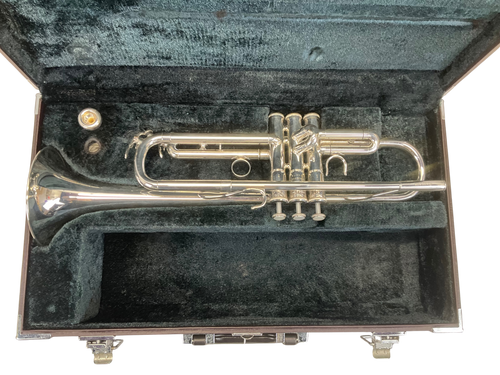 Vist Large View of Product Image Which is Used Yamaha YTR-6320S Trumpet
