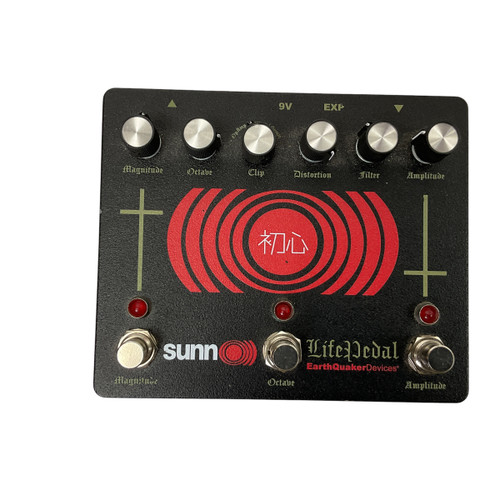 Vist Large View of Product Image Which is Used Earthquaker Devices SUNN LIFE PEDAL V3 Distortion Pedal