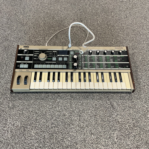 Vist Large View of Product Image Which is Used KORG MICROKORG Synthesizer