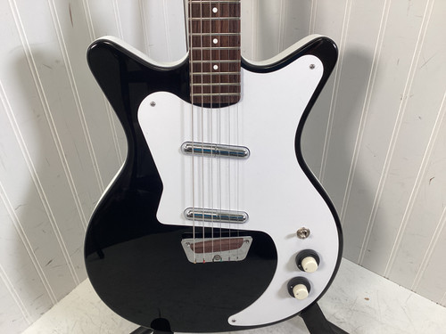 Vist Large View of Product Image Which is Used Danelectro BATWING 59 ELECTRIC GUITAR Double Cut Electric Guitar Black 6-String