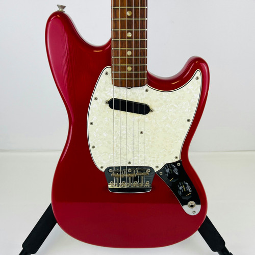 Vist Large View of Product Image Which is  1965 Fender Musicmaster II 