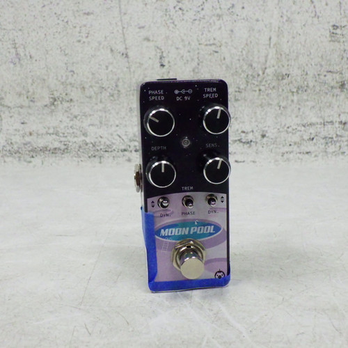 Vist Large View of Product Image Which is Used Pigtronix MOON POOL Guitar Effects Pedal
