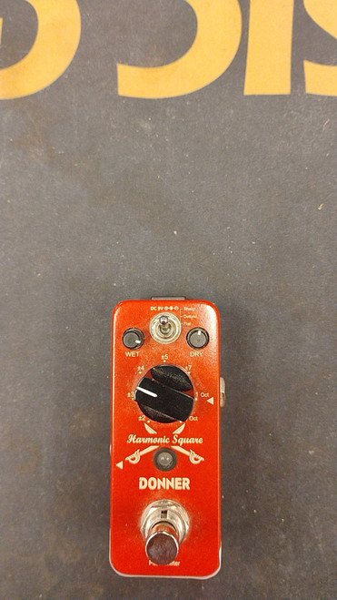 Vist Large View of Product Image Which is Used Donner HARMONIC SQUARE PITCH SHIFT Guitar Effect