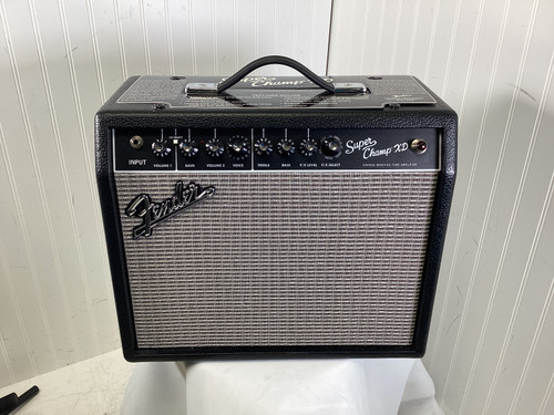 Vist Large View of Product Image Which is Used Fender SUPER CHAMP XD +FTSWTH+COVER 1 x 10 Tube Combo Amplifier 1 x 10