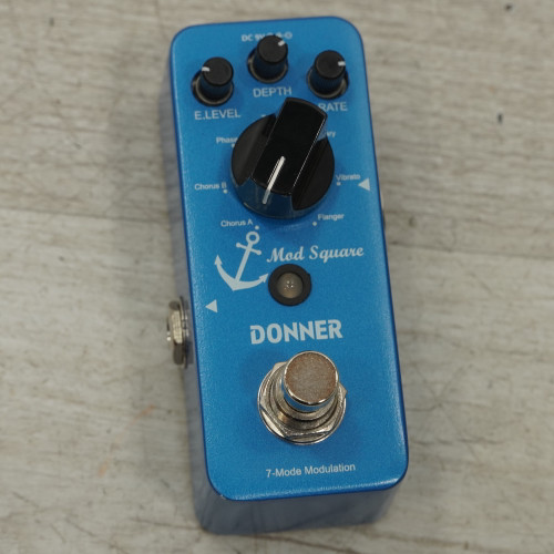 Vist Large View of Product Image Which is Used Donner Mod Square Chorus Pedal