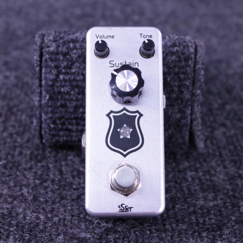 Vist Large View of Product Image Which is Used ISET ANALOG BADGE MINI FUZZ Fuzz Pedal