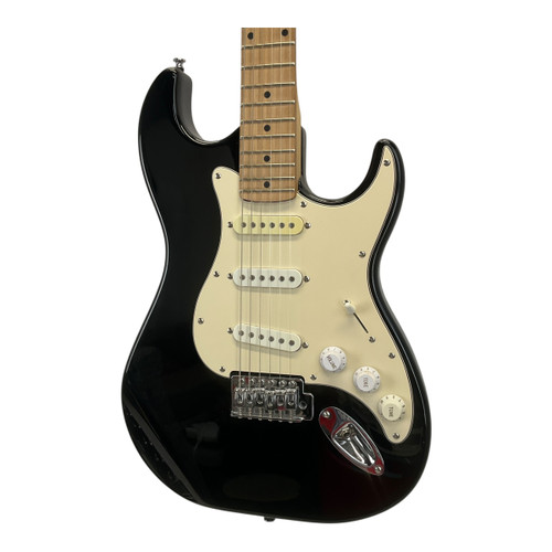 Vist Large View of Product Image Which is Used Silvertone S-Type Electric Guitar Black 6-String