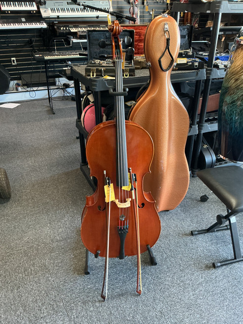 Band Instruments - Cellos - Music Go Round