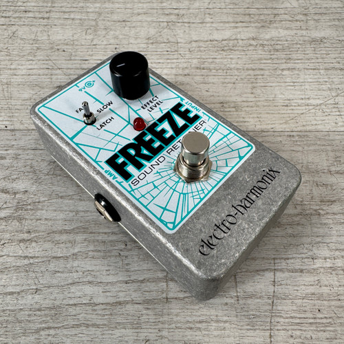 Vist Large View of Product Image Which is Used Electro-Harmonix Freeze Sound Retainer Pedal