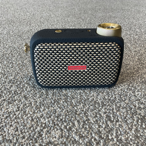 Vist Large View of Product Image Which is Used POSITIVE GRID SPARK GO Guitar Combo