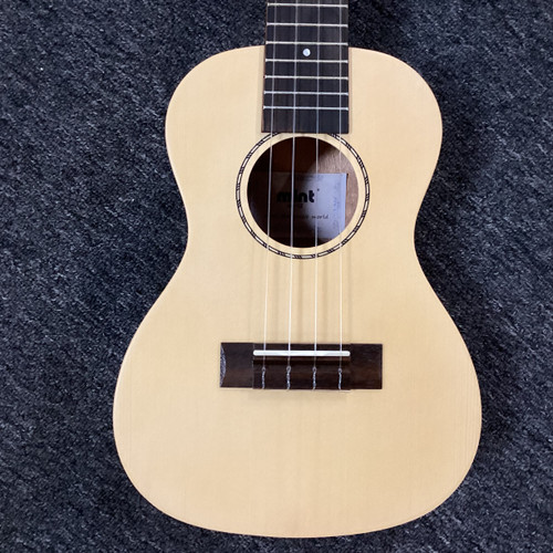 Vist Large View of Product Image Which is Used MINT MC-12 CONCERT UKULELE Ukulele Natural