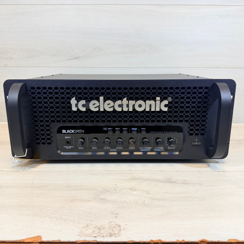 Vist Large View of Product Image Which is Used TC Electronic BLACKSMITH Bass Amplifier No Size
