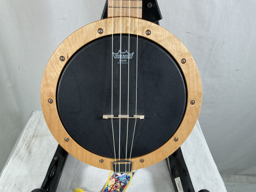 Vist Large View of Product Image Which is Used MAGIC FLUKE M70 Ukulele Wood