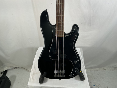 Vist Large View of Product Image Which is Used Squier AFFINITY P-BASS P Type Bass Guitar Black 4-String