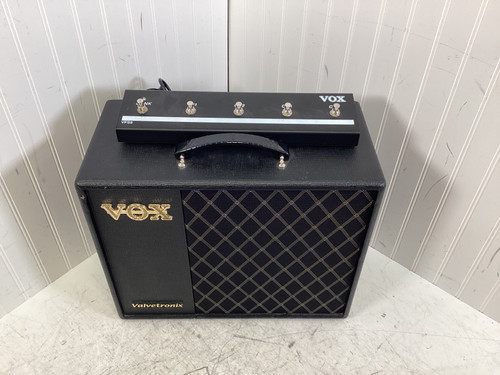 Vist Large View of Product Image Which is Used Vox VALVETRONIX VT40X 1 x 10 Solid State Amplifier 1 x 10