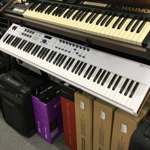 Vist Large View of Product Image Which is Used Arturia Keylab 88 MkI 88-Key Controller