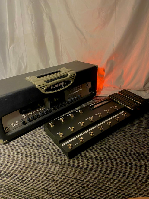 Vist Large View of Product Image Which is Used Line 6 VETTA HD HEAD W/ FLOORBOARD/BAG/CORD Solid State Guitar Head