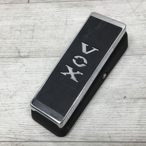 Vist Large View of Product Image Which is Used Vox V847 Wah Pedal