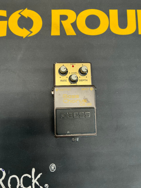 Vist Large View of Product Image Which is Used Boss CE-2B Vintage Chorus Pedal