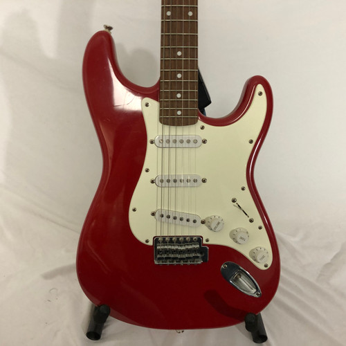 Vist Large View of Product Image Which is Used Squier AFFINITY STRAT S Type Electric Guitar Red 6-String
